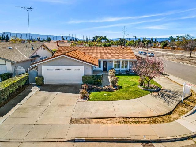 2825 Aetna Way, San Jose, CA 95121