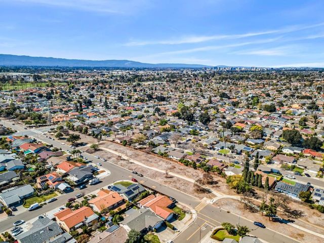 2825 Aetna Way, San Jose, CA 95121