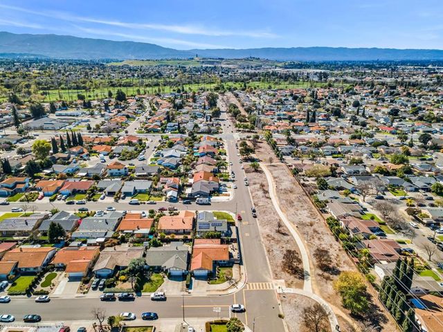 2825 Aetna Way, San Jose, CA 95121