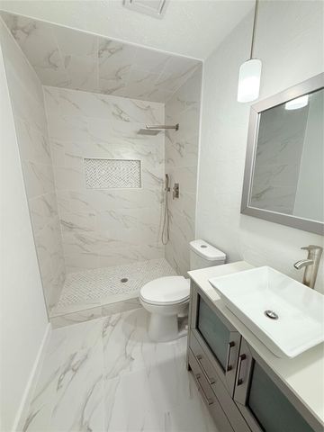 2126 Quail Valley East Drive, Missouri City, TX 77459