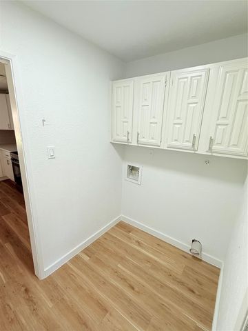 2126 Quail Valley East Drive, Missouri City, TX 77459