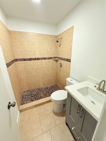 2126 Quail Valley East Drive, Missouri City, TX 77459