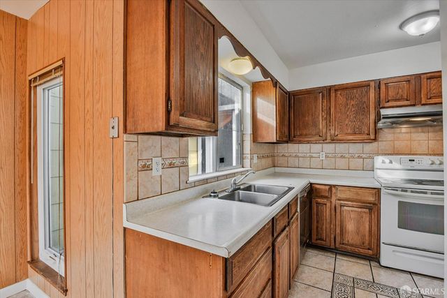 890 48th Avenue, San Francisco, CA 94121