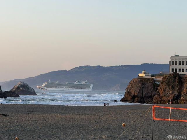 890 48th Avenue, San Francisco, CA 94121