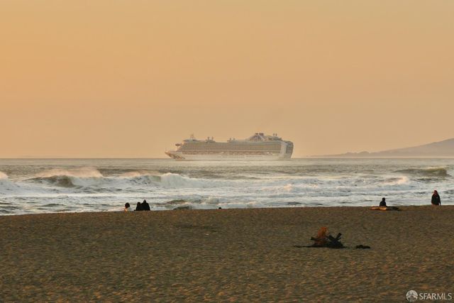 890 48th Avenue, San Francisco, CA 94121