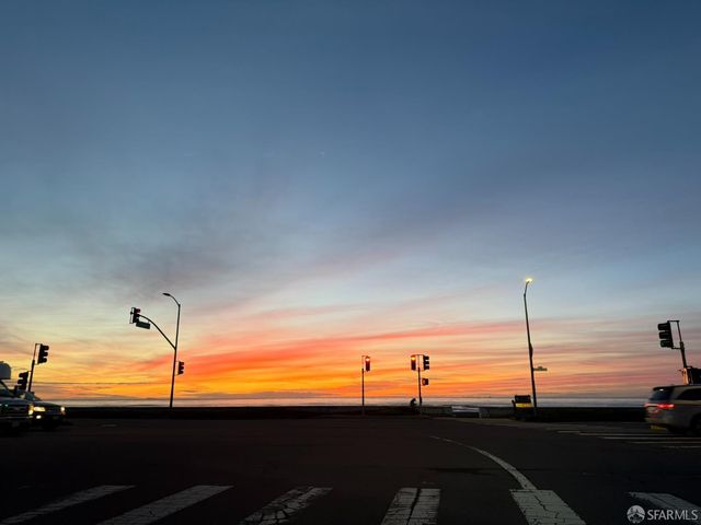 890 48th Avenue, San Francisco, CA 94121