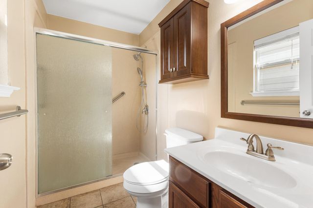 148 Grazing Horse LN, Manchaca, TX 78652