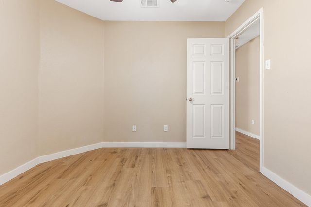 148 Grazing Horse LN, Manchaca, TX 78652