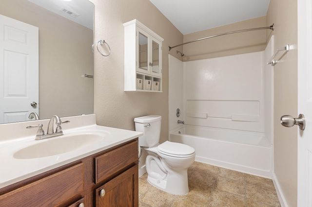 148 Grazing Horse LN, Manchaca, TX 78652