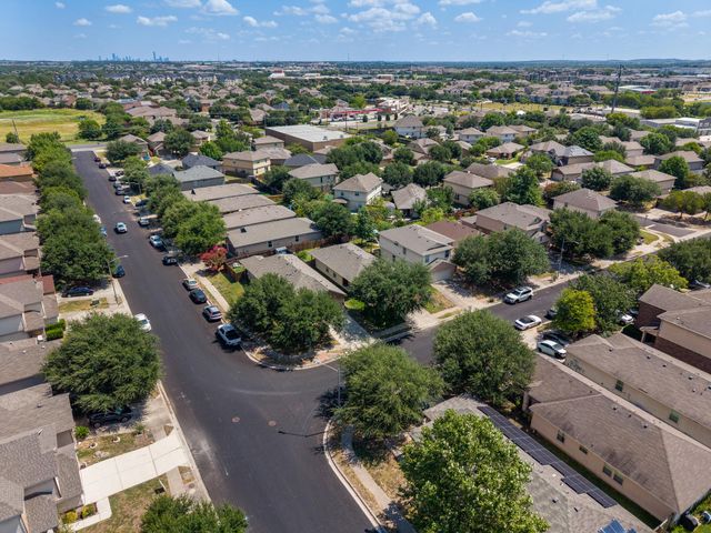 148 Grazing Horse LN, Manchaca, TX 78652