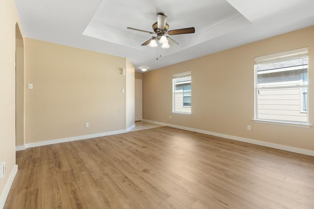 148 Grazing Horse LN, Manchaca, TX 78652