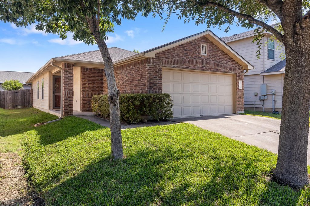 148 Grazing Horse LN, Manchaca, TX 78652
