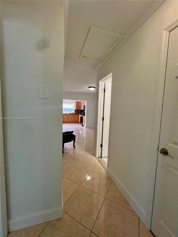 11950 SW 199th St 1, Miami, FL 33177