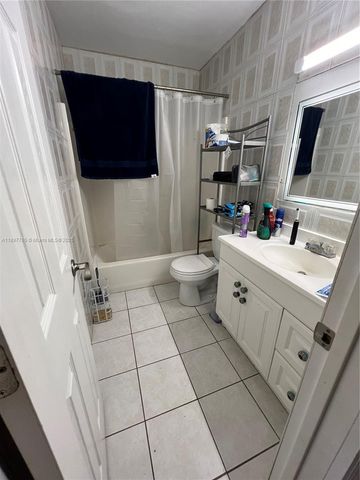 11950 SW 199th St 1, Miami, FL 33177