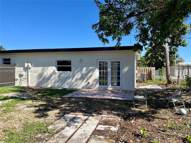 11950 SW 199th St 1, Miami, FL 33177