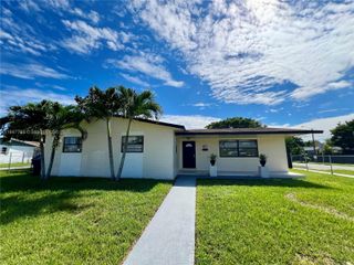 11950 SW 199th St 1, Miami, FL 33177