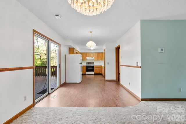 47 Sevier Drive, Hendersonville, NC 28791