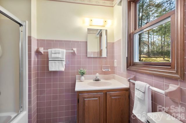 47 Sevier Drive, Hendersonville, NC 28791