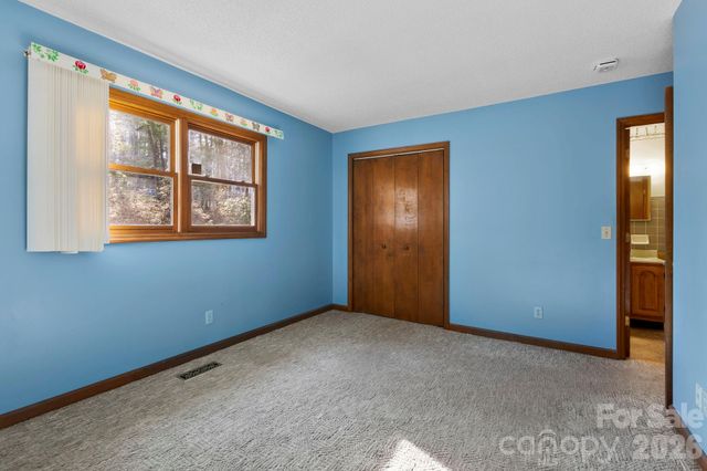 47 Sevier Drive, Hendersonville, NC 28791