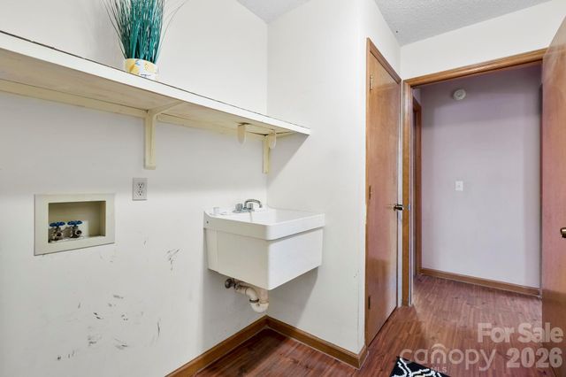 47 Sevier Drive, Hendersonville, NC 28791