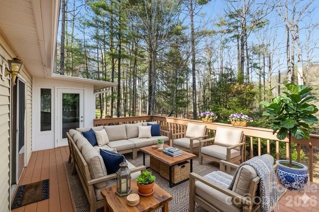 47 Sevier Drive, Hendersonville, NC 28791