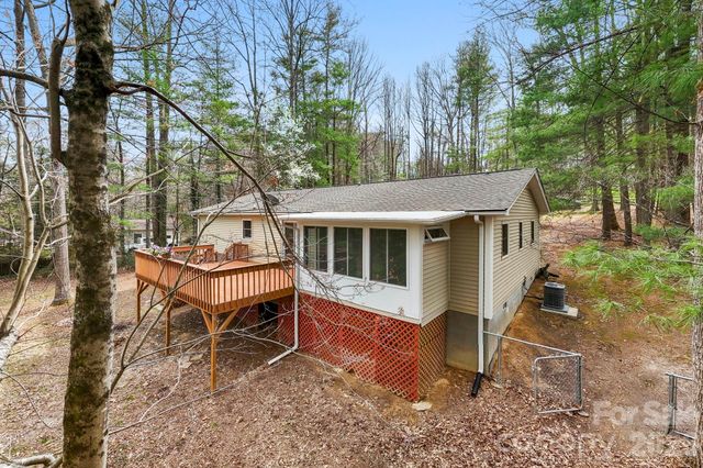 47 Sevier Drive, Hendersonville, NC 28791