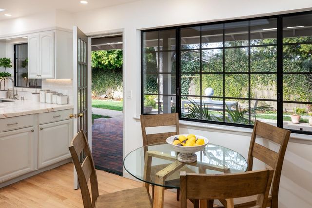 260 Trianon Way, Los Altos, CA 94022