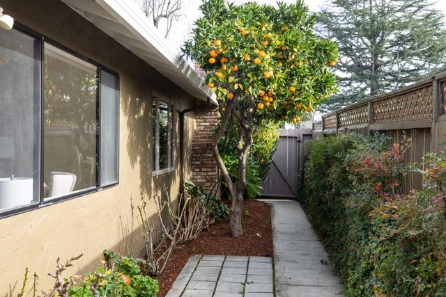 260 Trianon Way, Los Altos, CA 94022