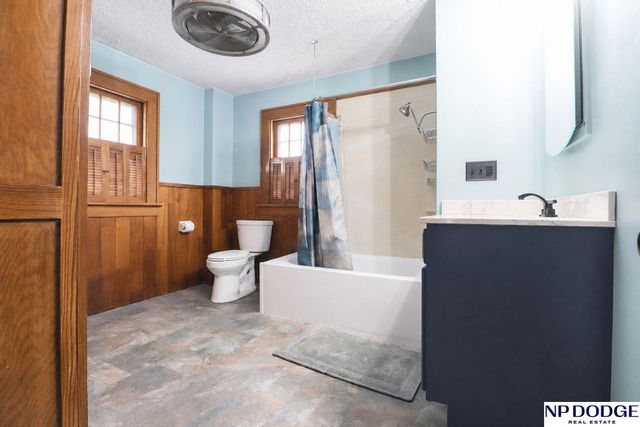 345 W 8th Street, Fremont, NE 68025