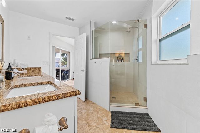 429 Cross ST, North Fort Myers, FL 33903