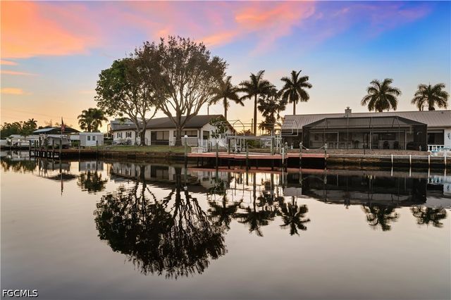 429 Cross ST, North Fort Myers, FL 33903