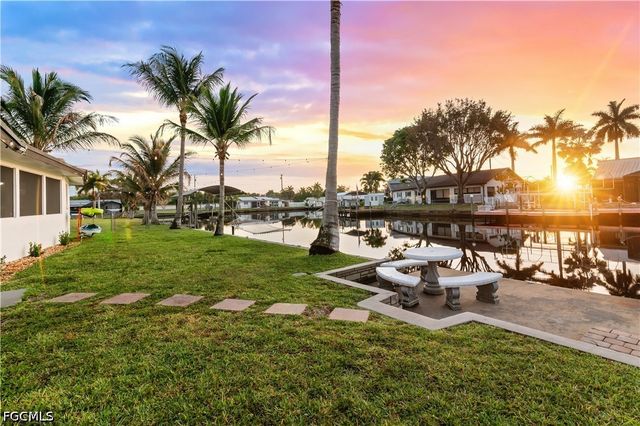 429 Cross ST, North Fort Myers, FL 33903