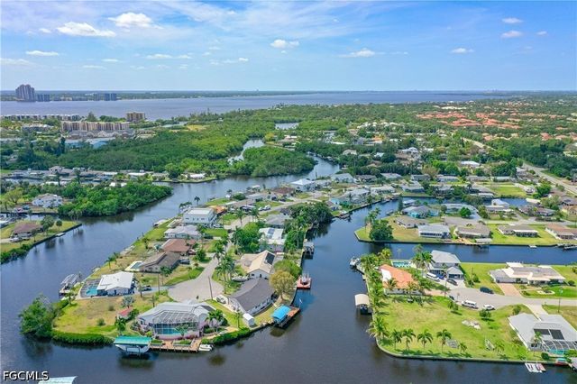 429 Cross ST, North Fort Myers, FL 33903
