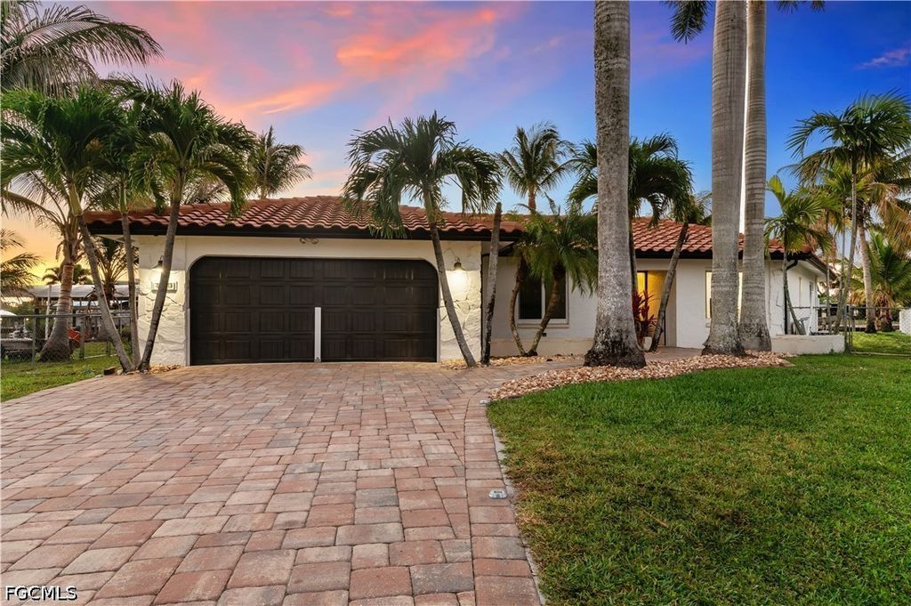 429 Cross ST, North Fort Myers, FL 33903