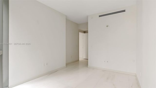 300 Biscayne Boulevard Way 1106E, Miami, FL 33131