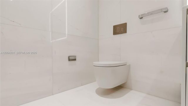 300 Biscayne Boulevard Way 1106E, Miami, FL 33131