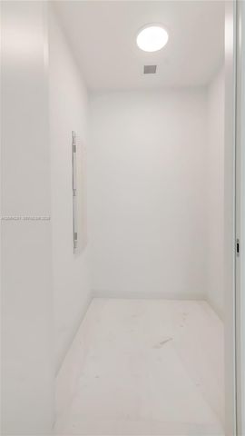 300 Biscayne Boulevard Way 1106E, Miami, FL 33131