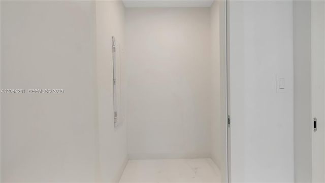 300 Biscayne Boulevard Way 1106E, Miami, FL 33131