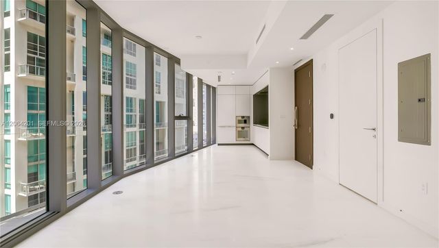 300 Biscayne Boulevard Way 1106E, Miami, FL 33131