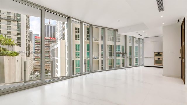 300 Biscayne Boulevard Way 1106E, Miami, FL 33131