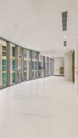 300 Biscayne Boulevard Way 1106E, Miami, FL 33131