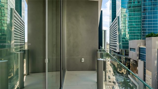 300 Biscayne Boulevard Way 1106E, Miami, FL 33131