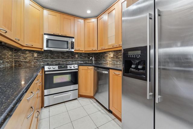 1207 PINE RIDGE CIRCLE W G2, Tarpon Springs, FL 34688