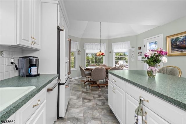 15 Bracken Hill Rd, Hardyston Twp., NJ 07419