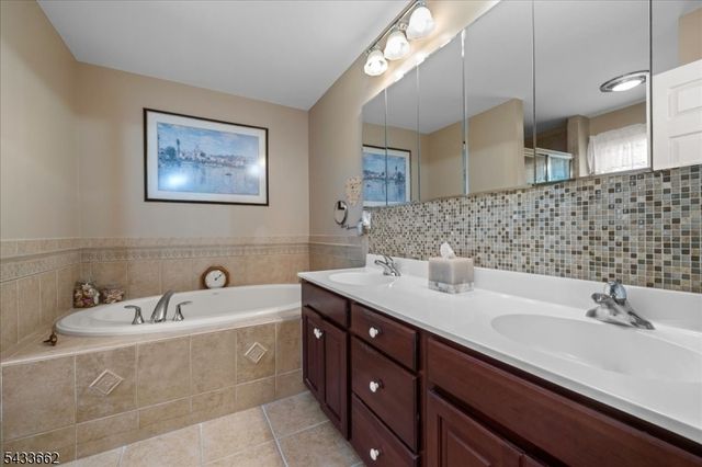 15 Bracken Hill Rd, Hardyston Twp., NJ 07419