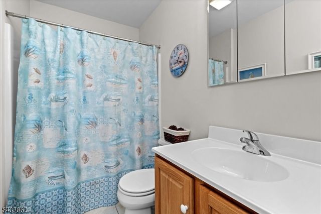 15 Bracken Hill Rd, Hardyston Twp., NJ 07419