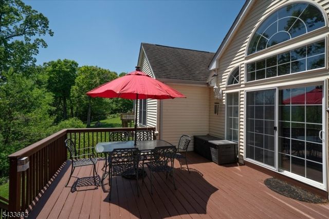 15 Bracken Hill Rd, Hardyston Twp., NJ 07419