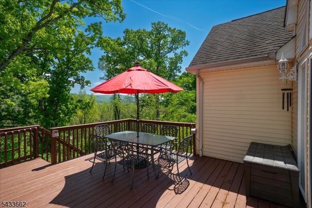 15 Bracken Hill Rd, Hardyston Twp., NJ 07419