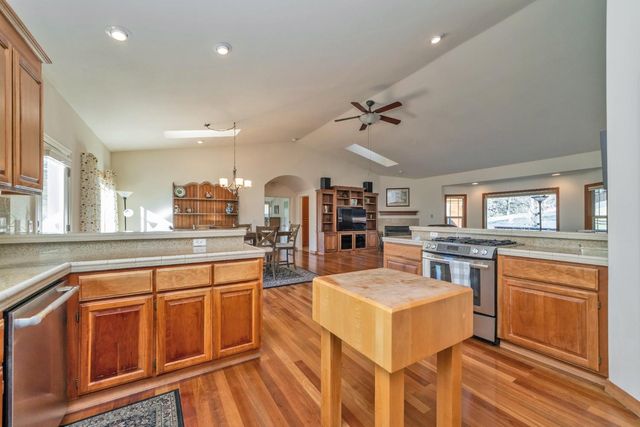 6510 Sly Park Rd, Placerville, CA 95667