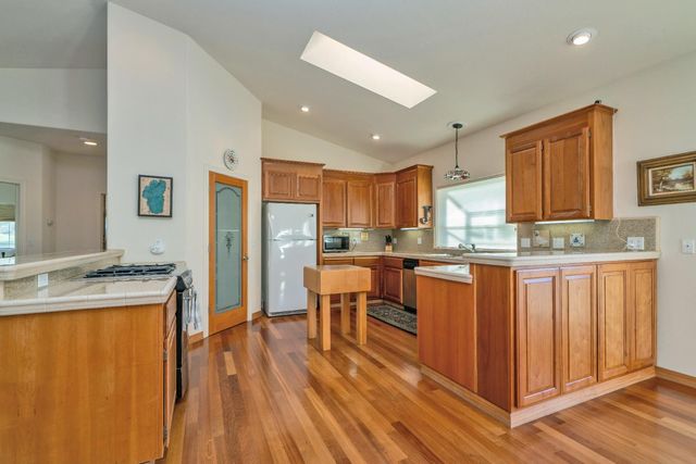 6510 Sly Park Rd, Placerville, CA 95667